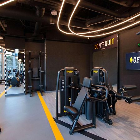 Ibis Styles Manila Araneta City เกซอนซิตี้ ภายนอก รูปภาพ