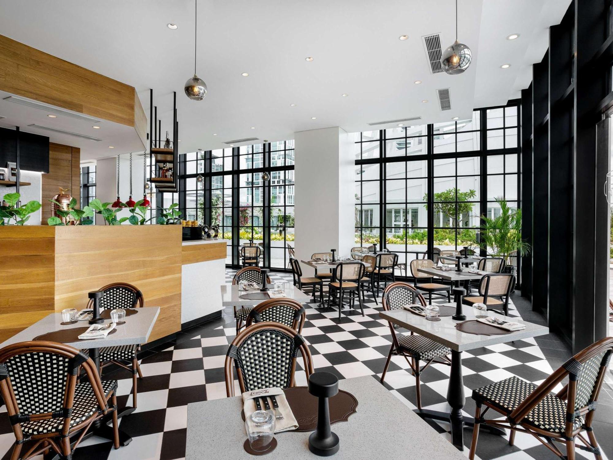 Ibis Styles Manila Araneta City เกซอนซิตี้ ภายนอก รูปภาพ