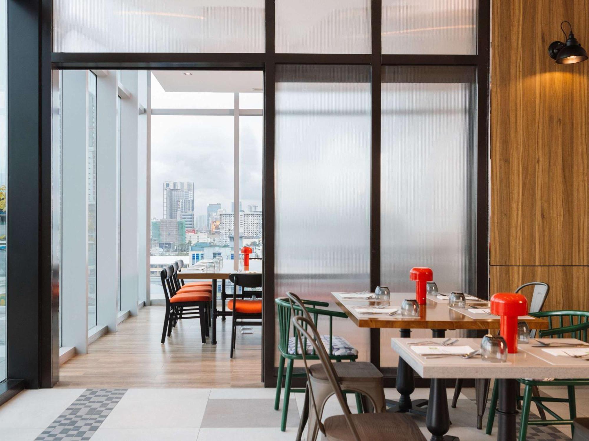 Ibis Styles Manila Araneta City เกซอนซิตี้ ภายนอก รูปภาพ