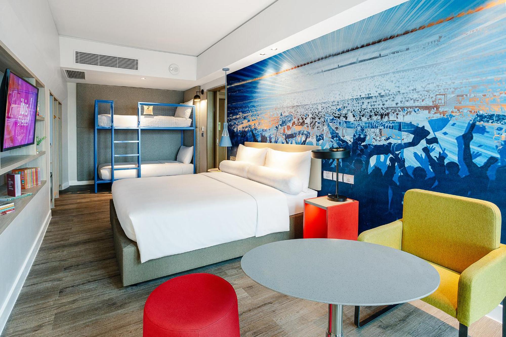 Ibis Styles Manila Araneta City เกซอนซิตี้ ภายนอก รูปภาพ